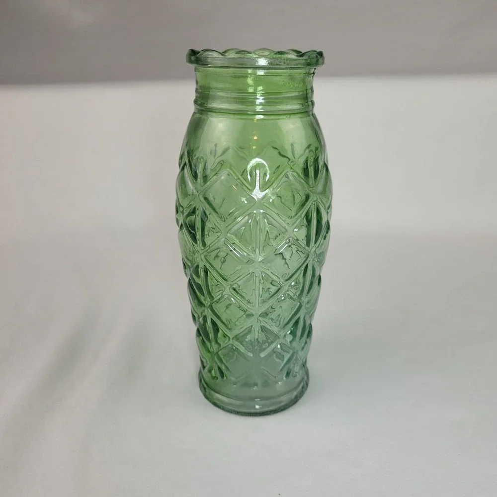 Vintage Green Glass Vase Diamond Quilted Pattern Scalloped Rim 7